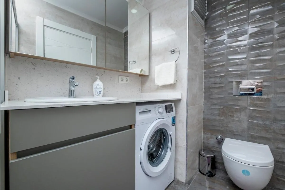 Family 3-Bedroom Duplex With Terrace And Elevator Istambul