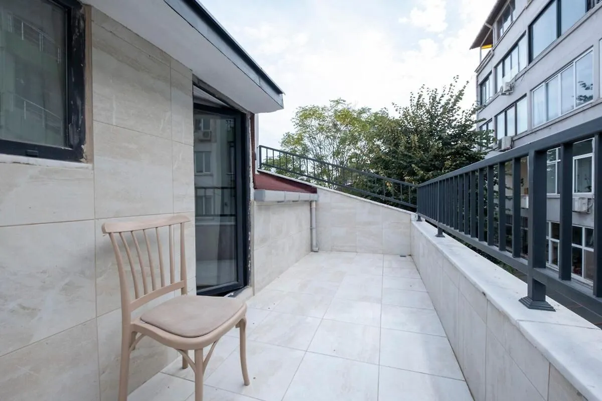شقة Family 3-Bedroom Duplex With Terrace And Elevator اسطنبول